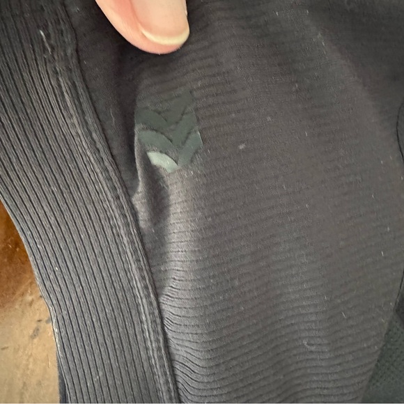 All in motion- Women's Seamless Bralette Set - Black and mauve - Picture 4 of 7